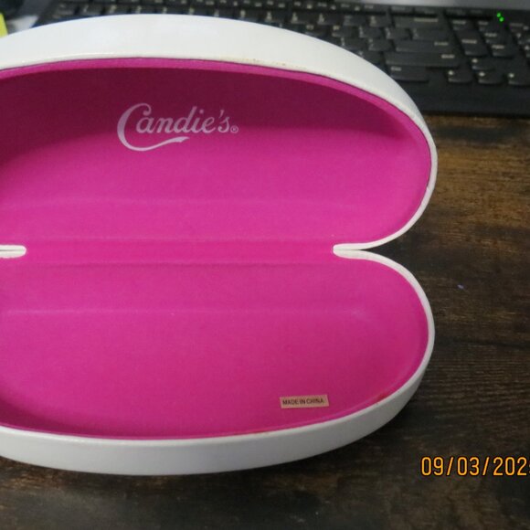 Candies Hard Clam Shell for Glasses - Picture 5 of 5